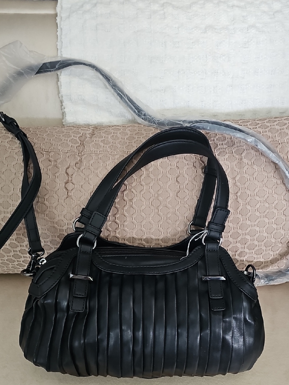 Simply Vera Vera Wang Black Pleated Shoulder Bag